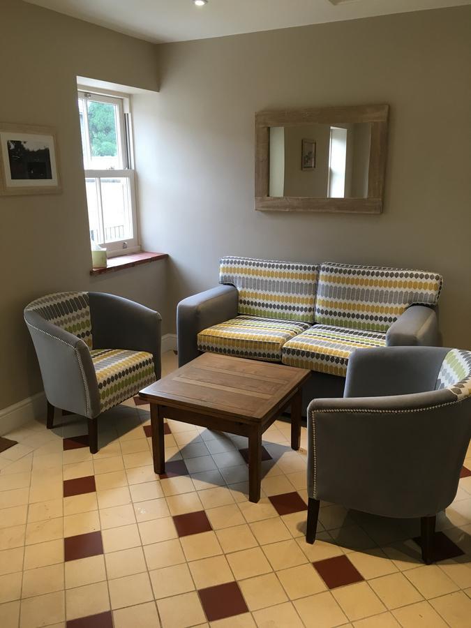 Greyhound Inn Wilton ويلتون المظهر الخارجي الصورة