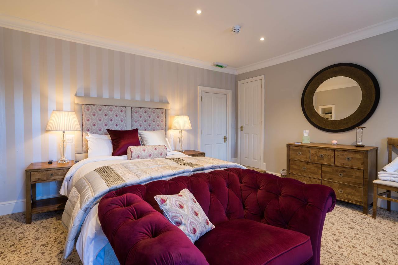 Greyhound Inn Wilton ويلتون المظهر الخارجي الصورة