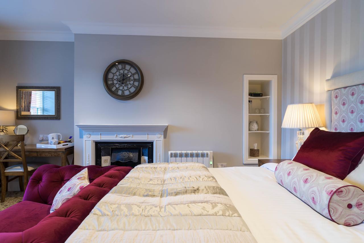Greyhound Inn Wilton ويلتون المظهر الخارجي الصورة