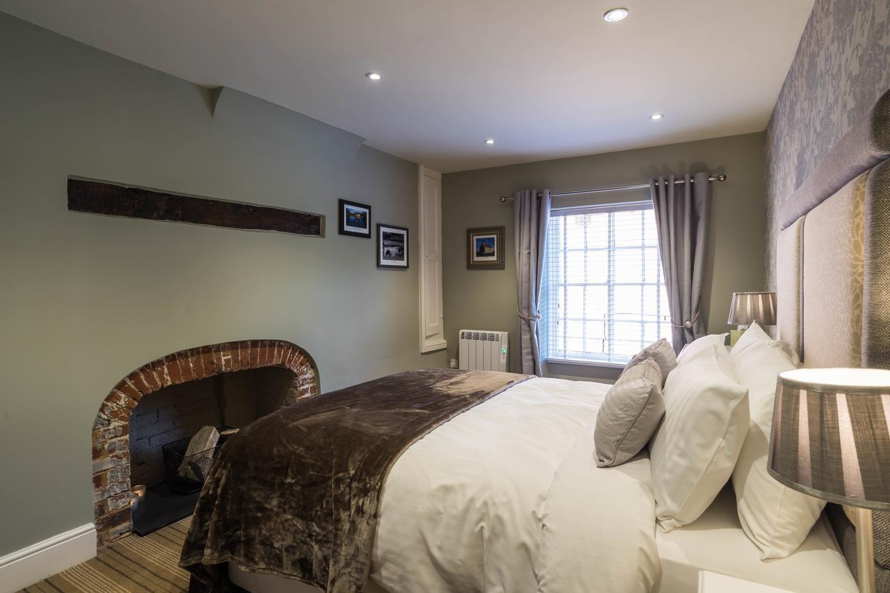 Greyhound Inn Wilton ويلتون المظهر الخارجي الصورة