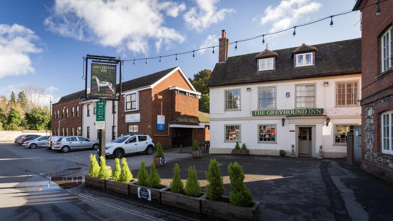 Greyhound Inn Wilton ويلتون المظهر الخارجي الصورة