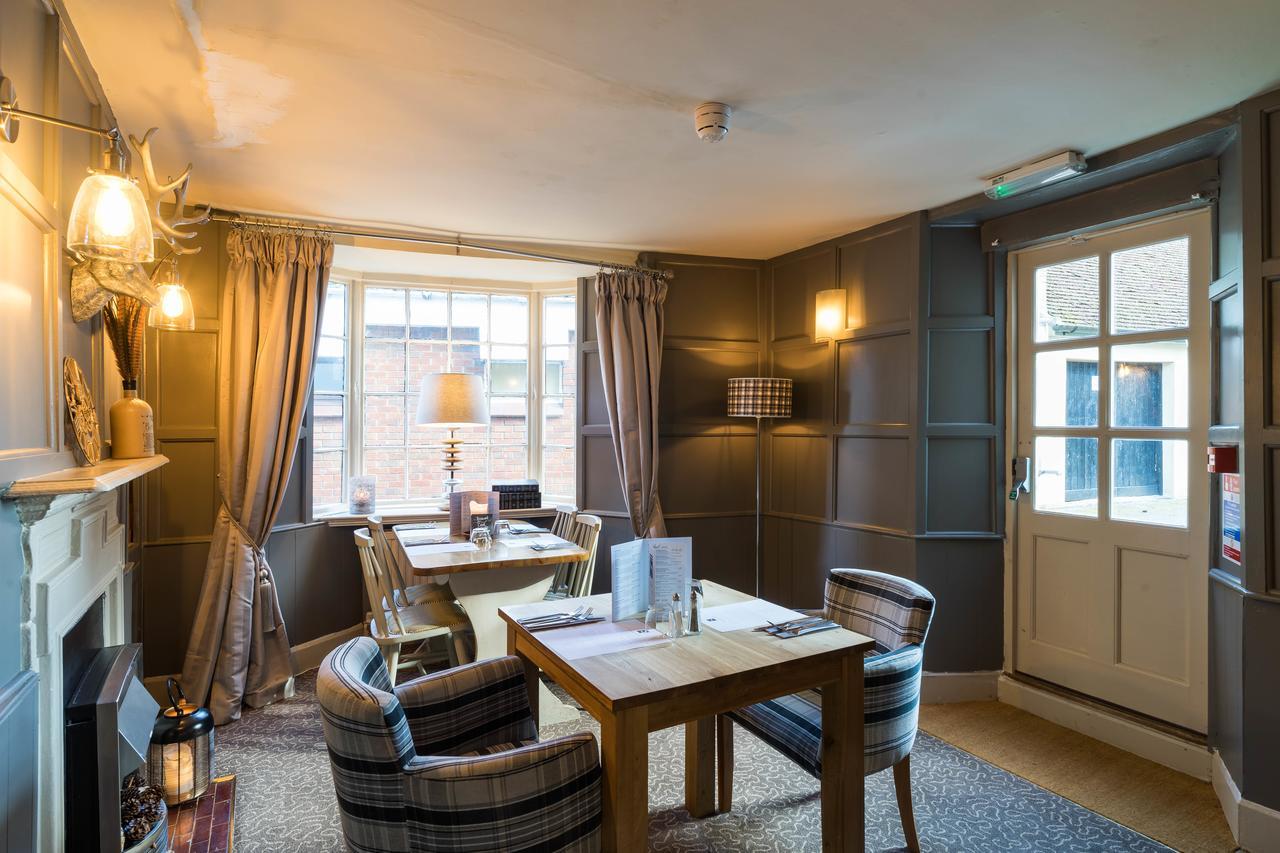 Greyhound Inn Wilton ويلتون المظهر الخارجي الصورة