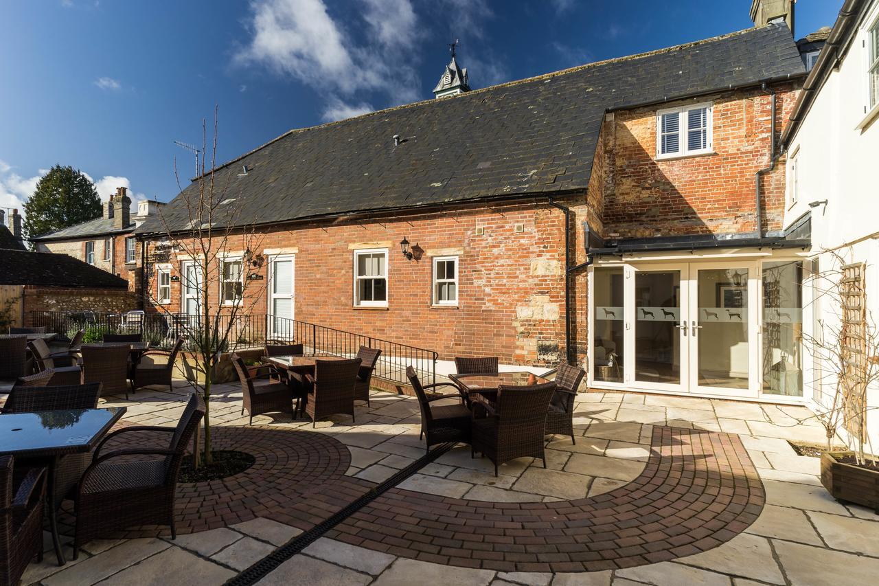 Greyhound Inn Wilton ويلتون المظهر الخارجي الصورة