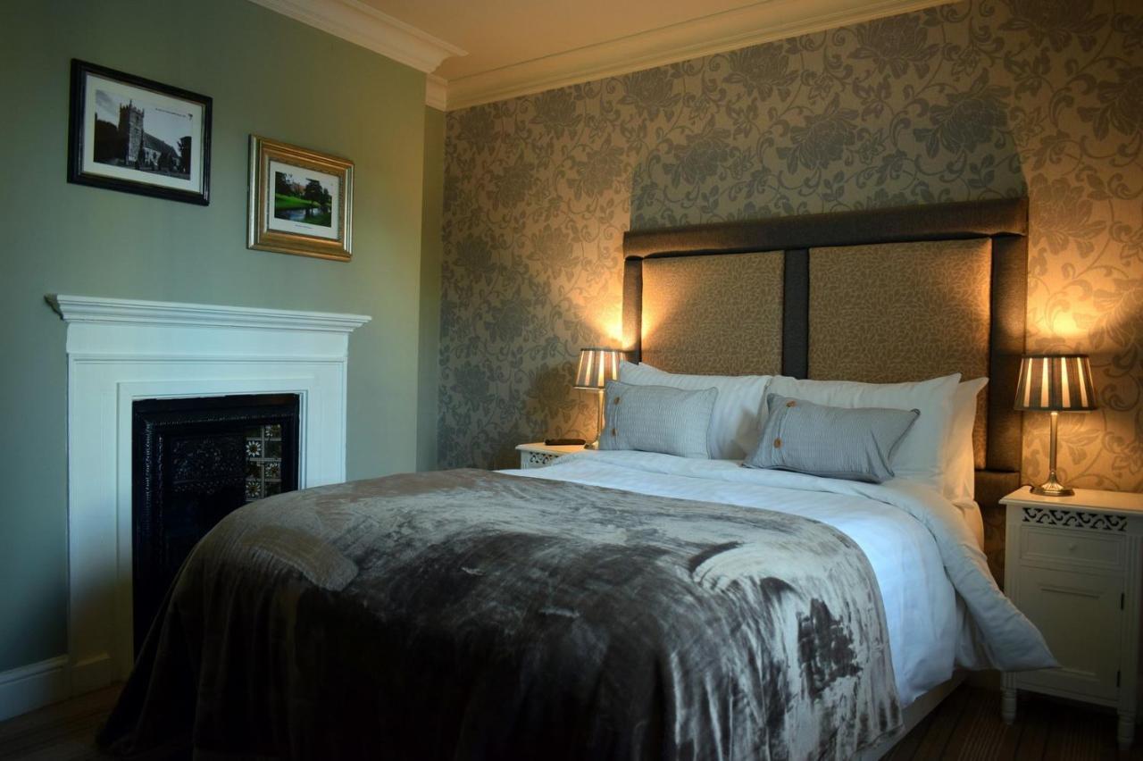 Greyhound Inn Wilton ويلتون المظهر الخارجي الصورة